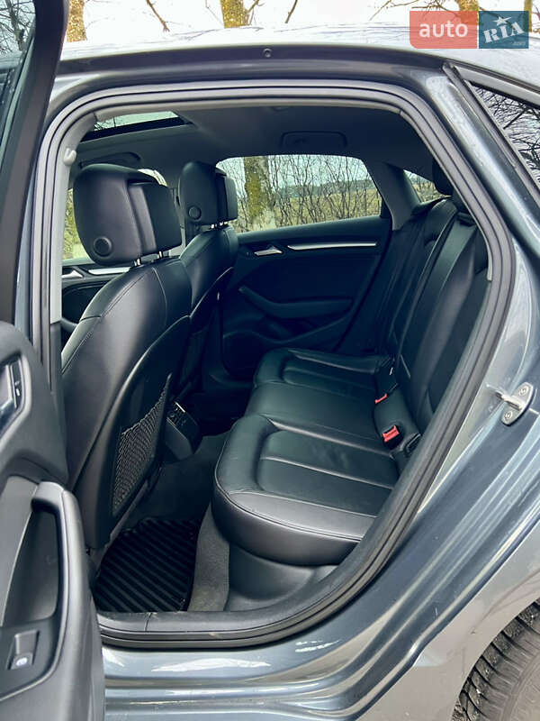 Седан Audi A3 2017 в Рівному