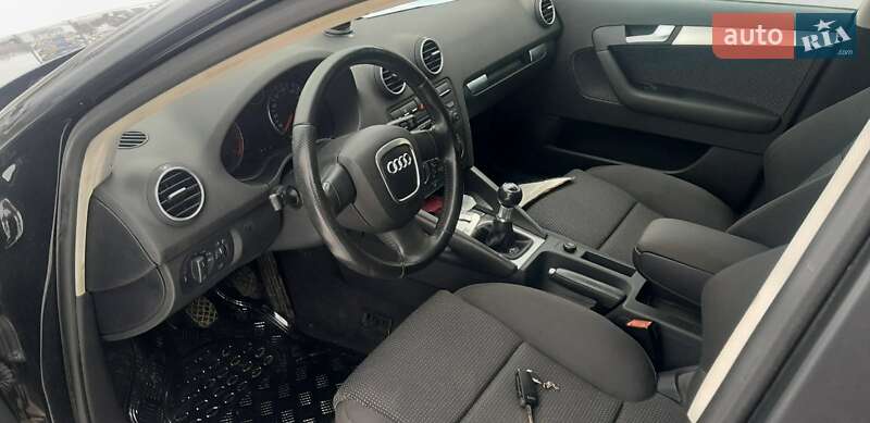 Хэтчбек Audi A3 2007 в Кицмани фото 9 Хэтчбек Audi A3 2007 в Кицмани