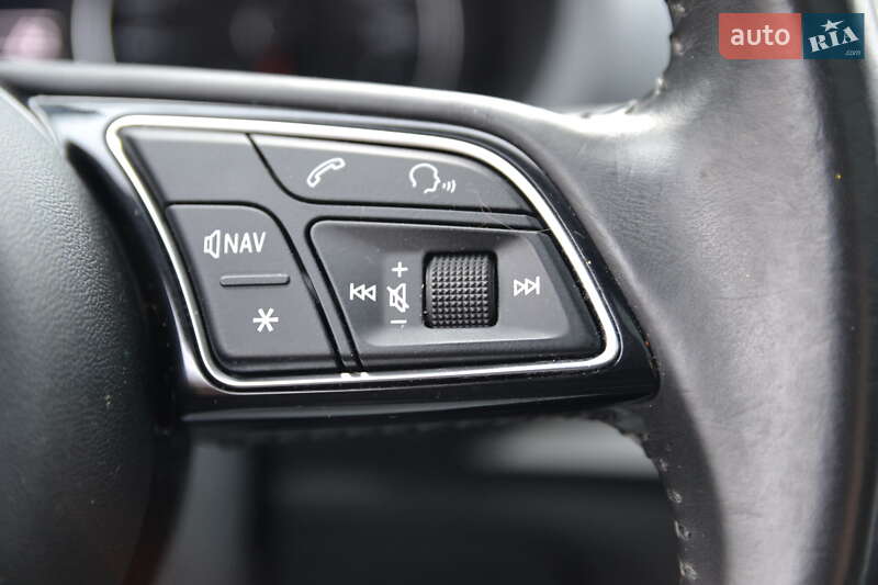 Седан Audi A3 2017 в Луцке