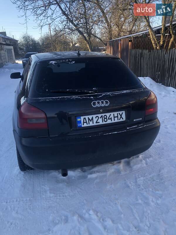 Хэтчбек Audi A3 2000 в Черняхове