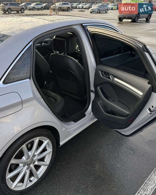 Седан Audi A3 2014 в Киеве