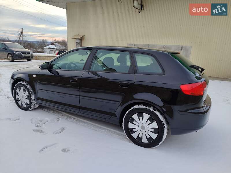 Хэтчбек Audi A3 2006 в Черновцах