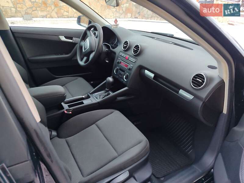 Хэтчбек Audi A3 2006 в Черновцах