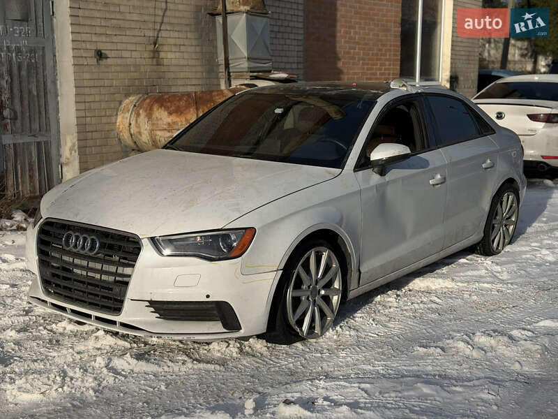 Седан Audi A3 2015 в Хмельницком