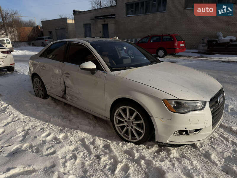 Седан Audi A3 2015 в Хмельницком