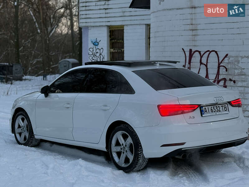 Седан Audi A3 2017 в Чернигове