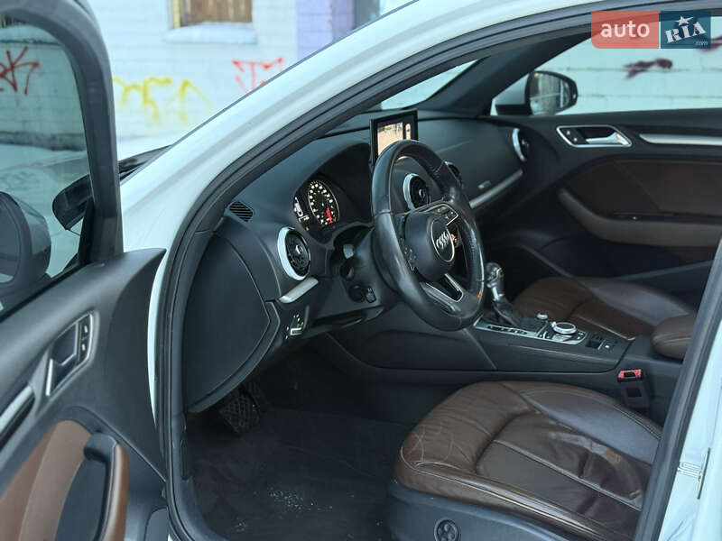 Седан Audi A3 2017 в Чернигове