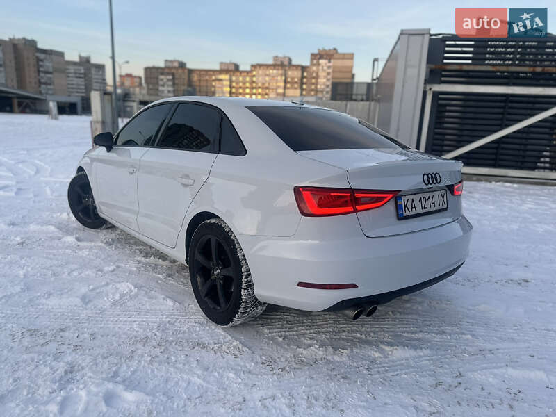 Седан Audi A3 2014 в Києві