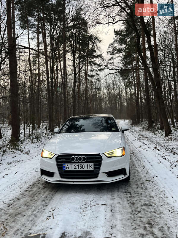 Седан Audi A3 2016 в Ивано-Франковске