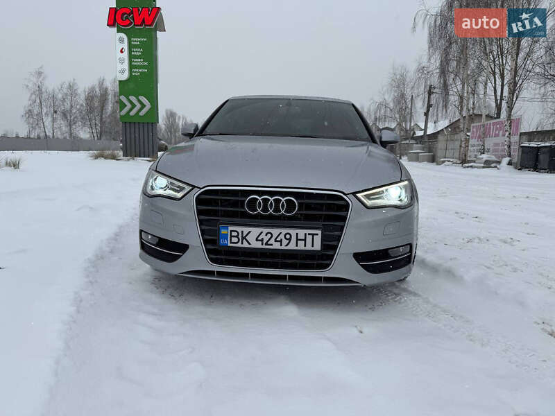 Хэтчбек Audi A3 2015 в Ирпене фото Хэтчбек Audi A3 2015 в Ирпене