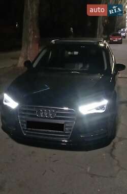 Хэтчбек Audi A3 2016 в Киеве