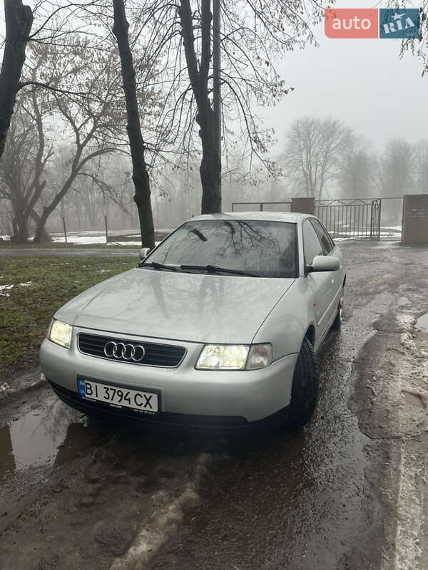 Хэтчбек Audi A3 2000 в Глобине