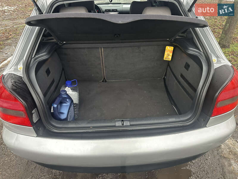 Хэтчбек Audi A3 2000 в Глобине