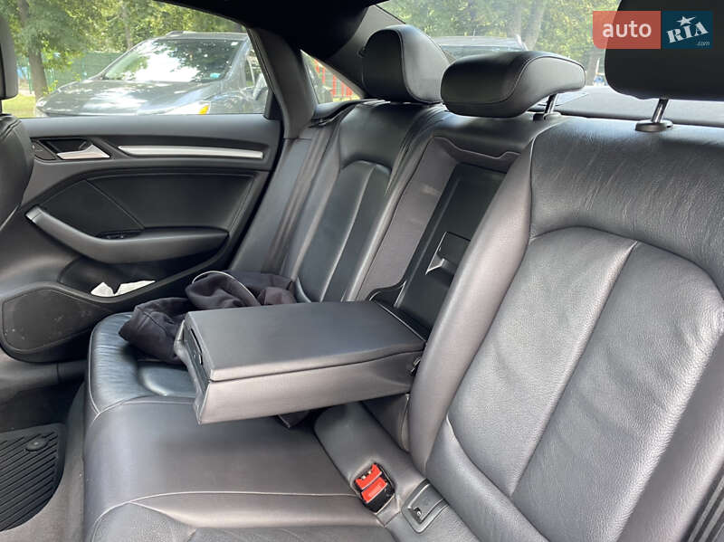 Седан Audi A3 2015 в Киеве