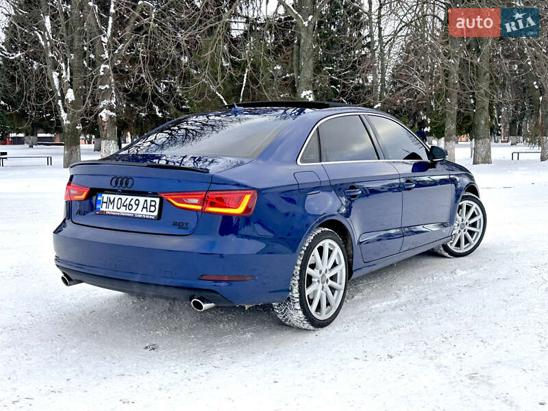 Седан Audi A3 2014 в Ромнах