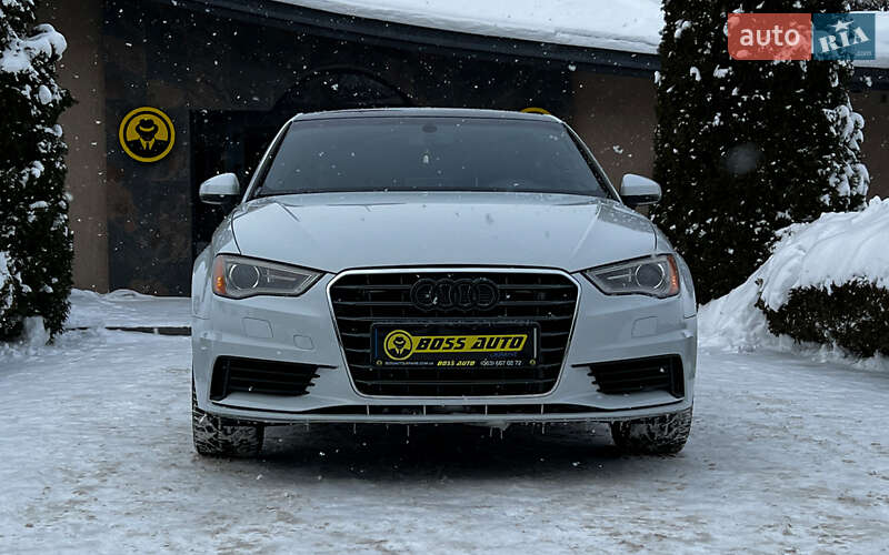 Седан Audi A3 2015 в Львове