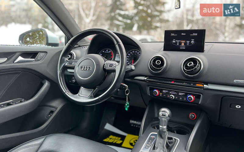 Седан Audi A3 2015 в Львове