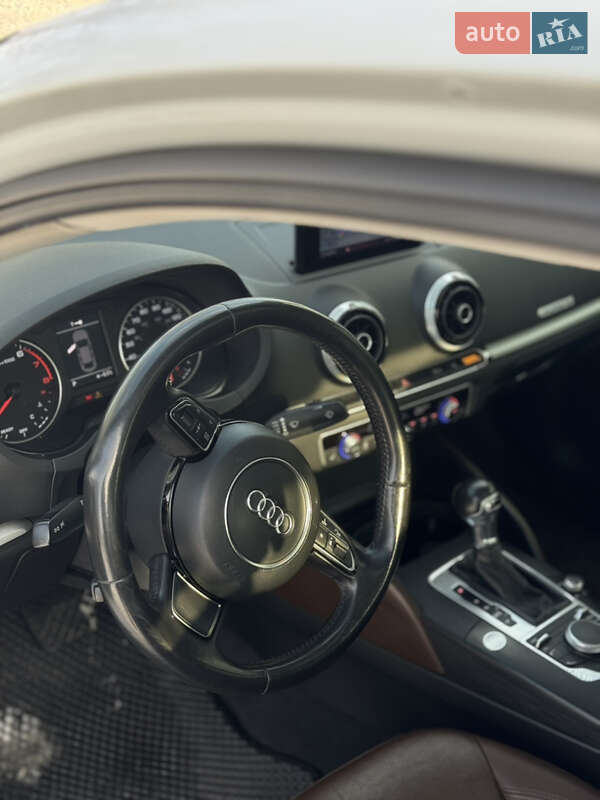 Седан Audi A3 2015 в Хмельницком