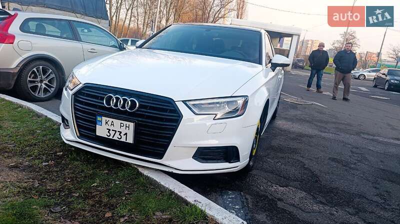 Седан Audi A3 2020 в Киеве