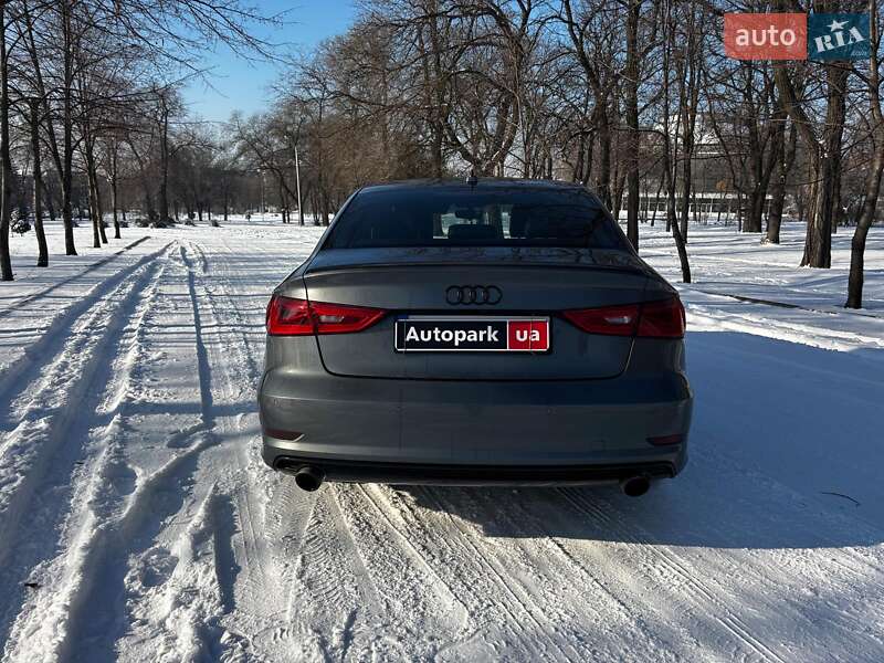 Седан Audi A3 2016 в Запорожье