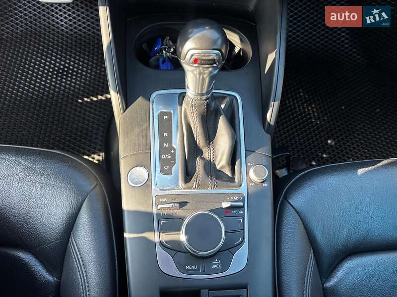 Седан Audi A3 2016 в Запорожье