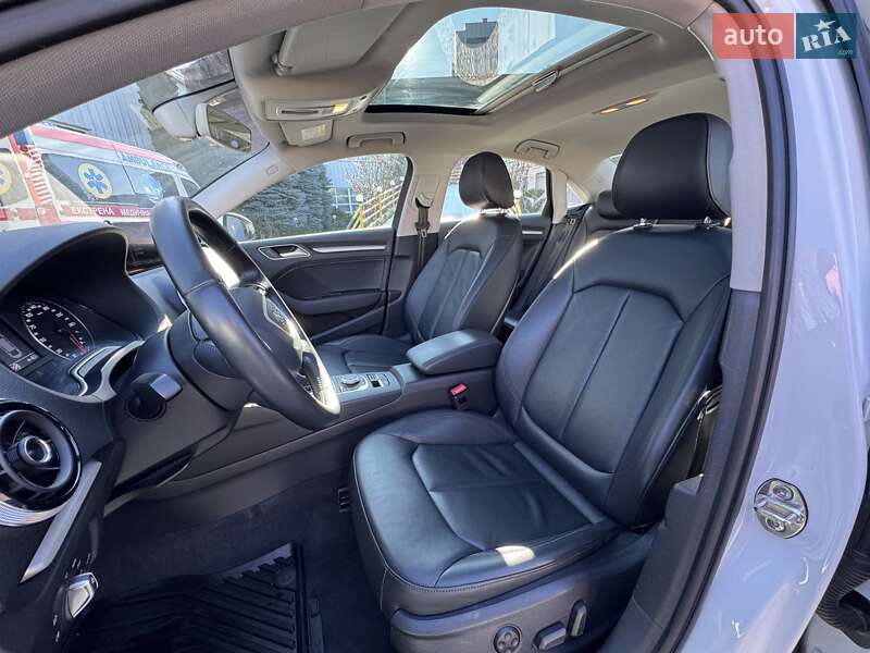 Седан Audi A3 2016 в Одессе