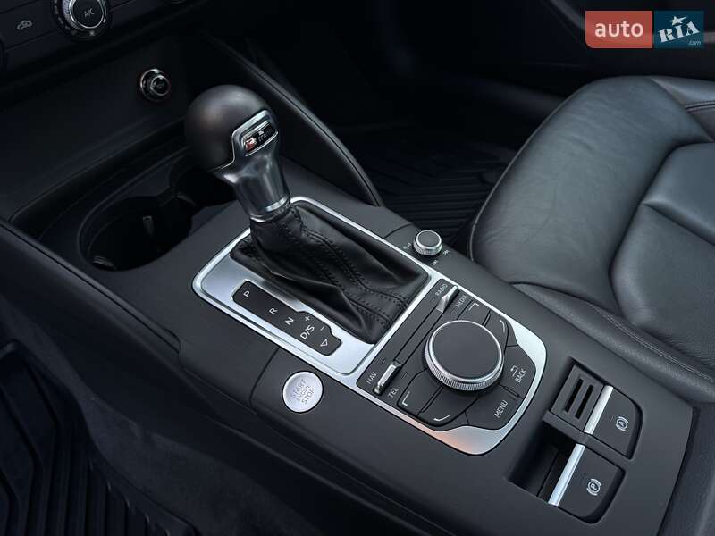 Седан Audi A3 2016 в Одессе