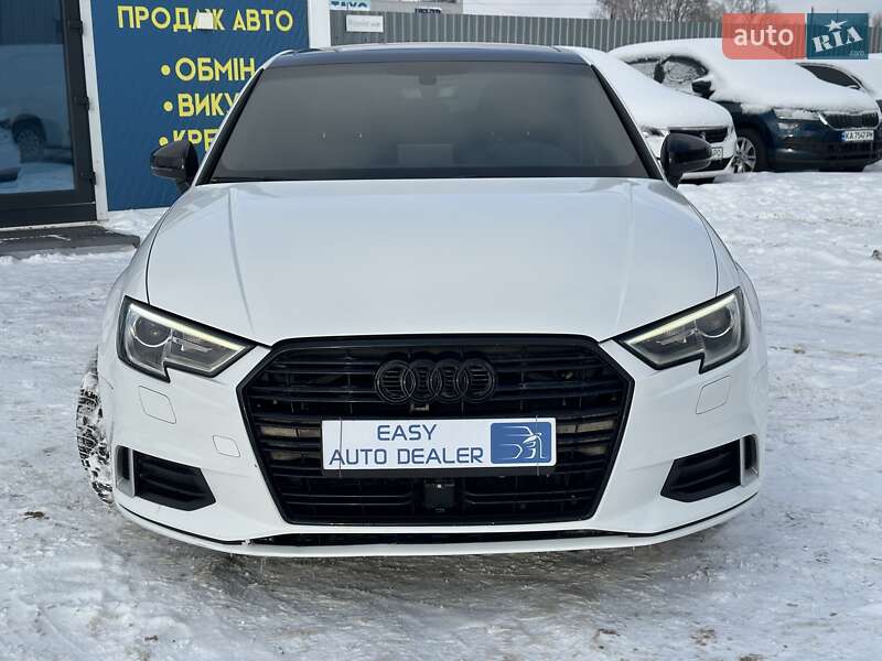 Седан Audi A3 2016 в Киеве