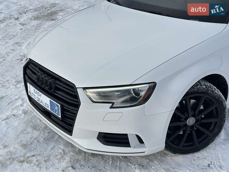 Седан Audi A3 2016 в Киеве