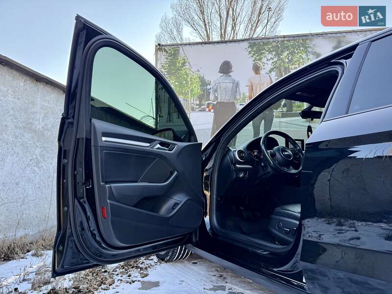 Седан Audi A3 2016 в Одессе
