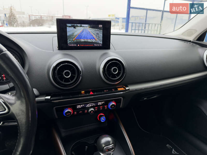 Седан Audi A3 2016 в Харькове