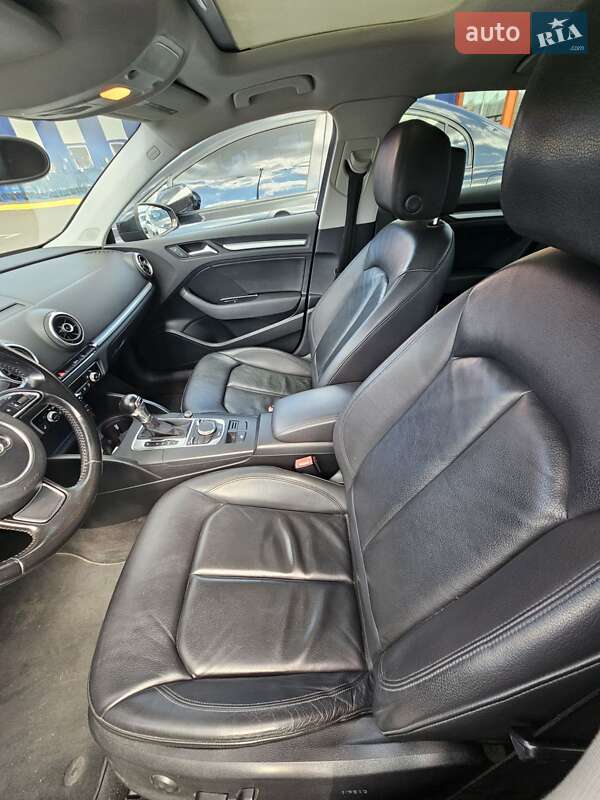 Седан Audi A3 2014 в Ровно