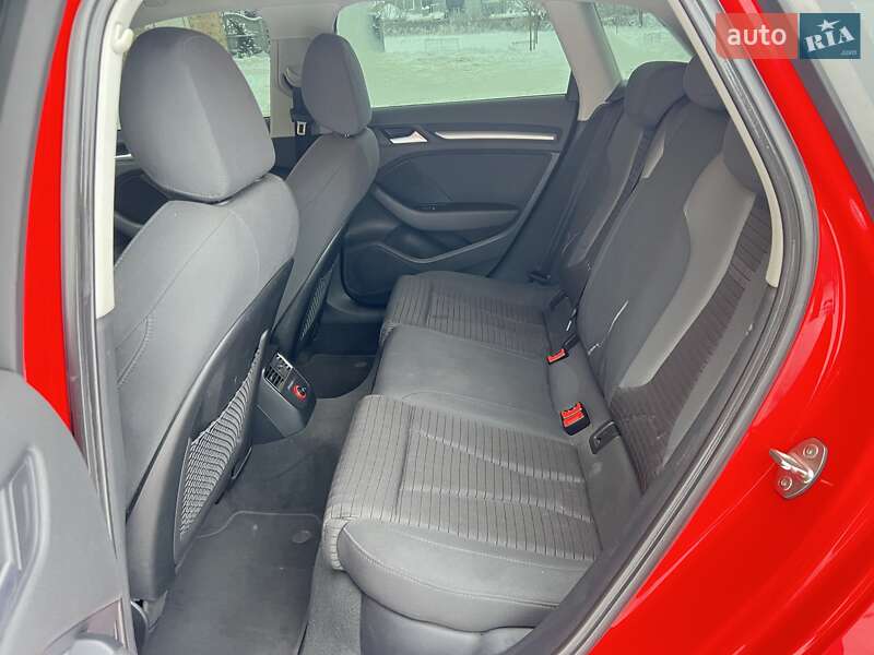 Хэтчбек Audi A3 2015 в Хмельницком