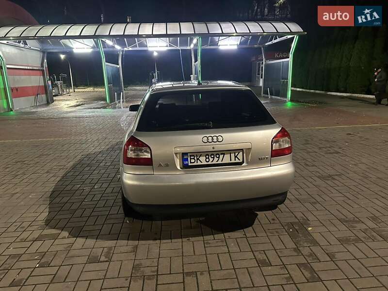 Хэтчбек Audi A3 2002 в Киеве