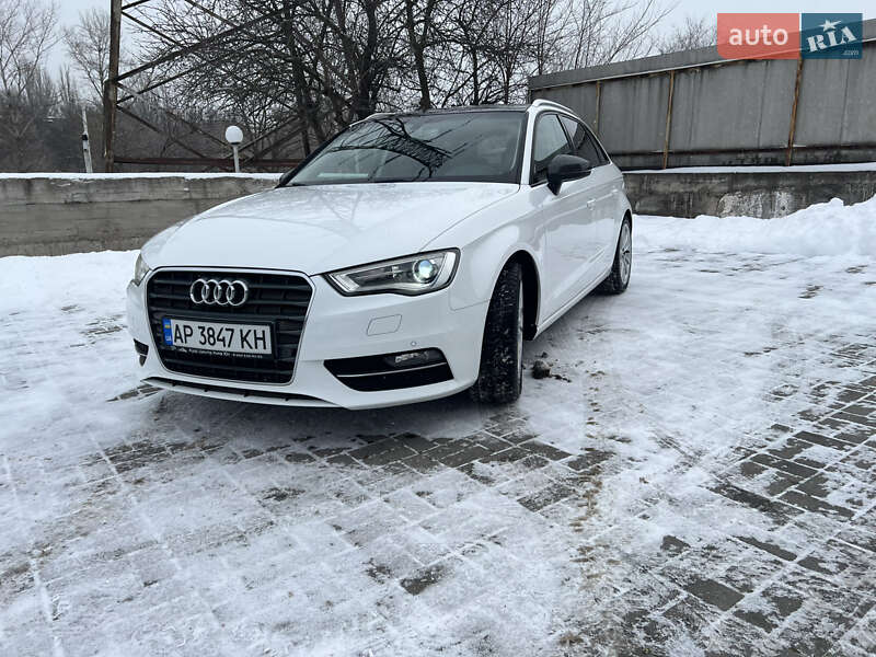 Хэтчбек Audi A3 2016 в Запорожье