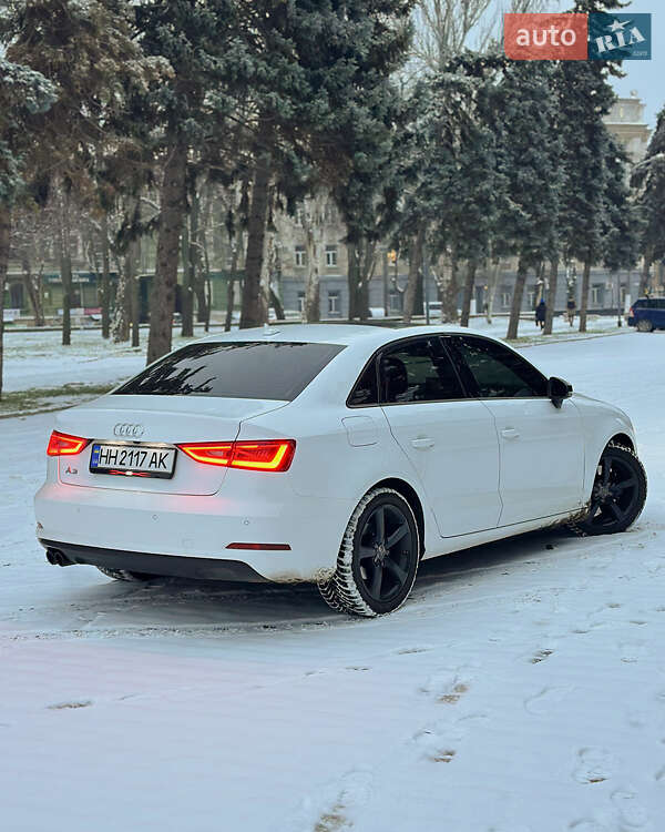 Седан Audi A3 2015 в Одесі