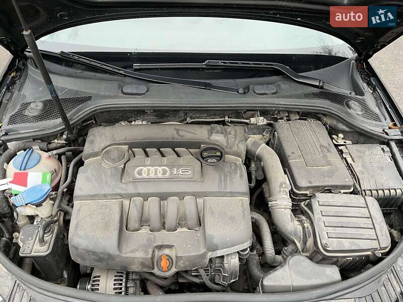 Хэтчбек Audi A3 2010 в Рава-Русской