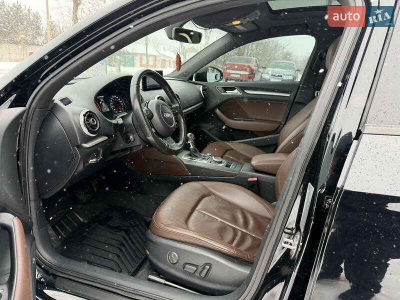Седан Audi A3 2015 в Запоріжжі