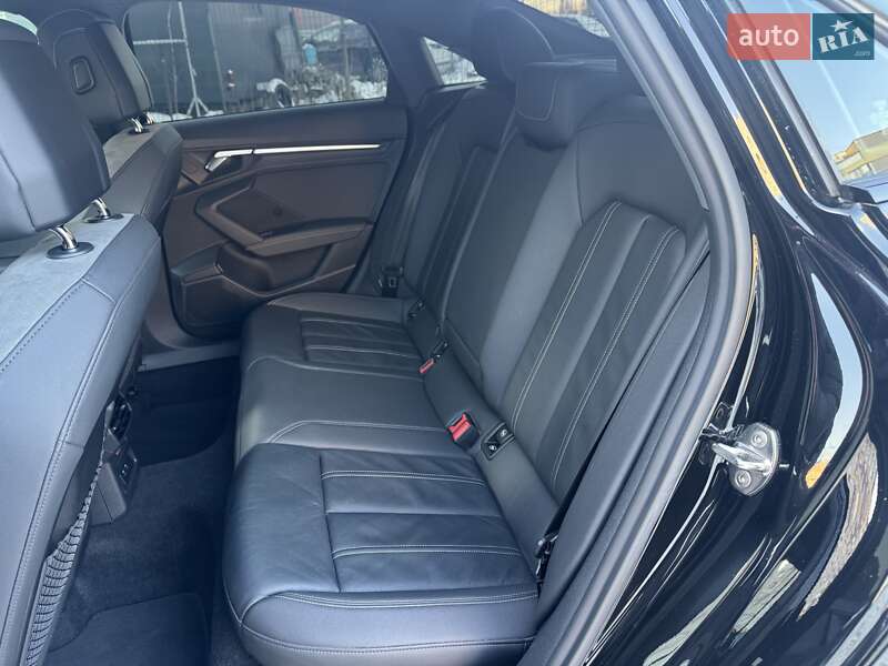 Седан Audi A3 2023 в Киеве