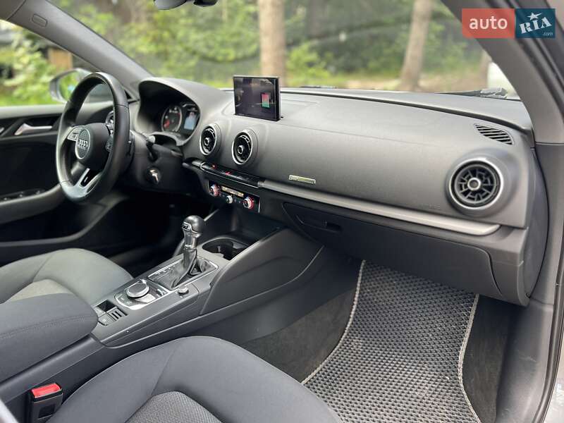 Хетчбек Audi A3 2019 в Львові