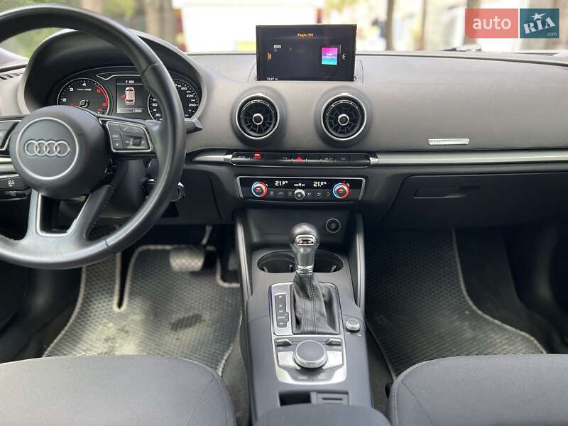 Хетчбек Audi A3 2019 в Львові