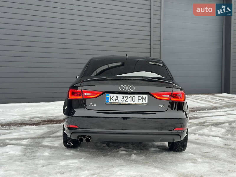 Седан Audi A3 2015 в Киеве