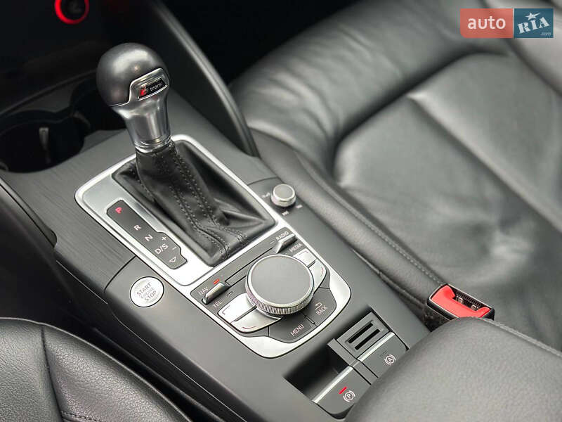 Седан Audi A3 2015 в Киеве