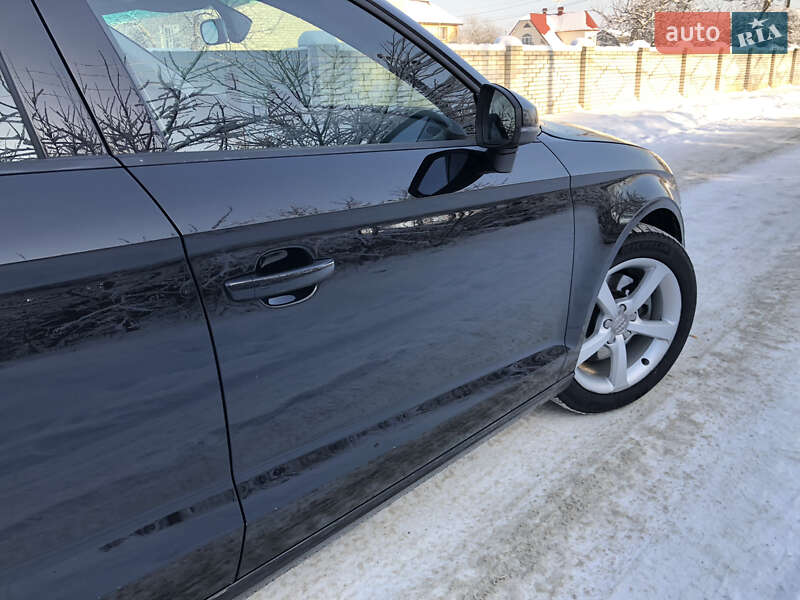 Седан Audi A3 2015 в Ірпені