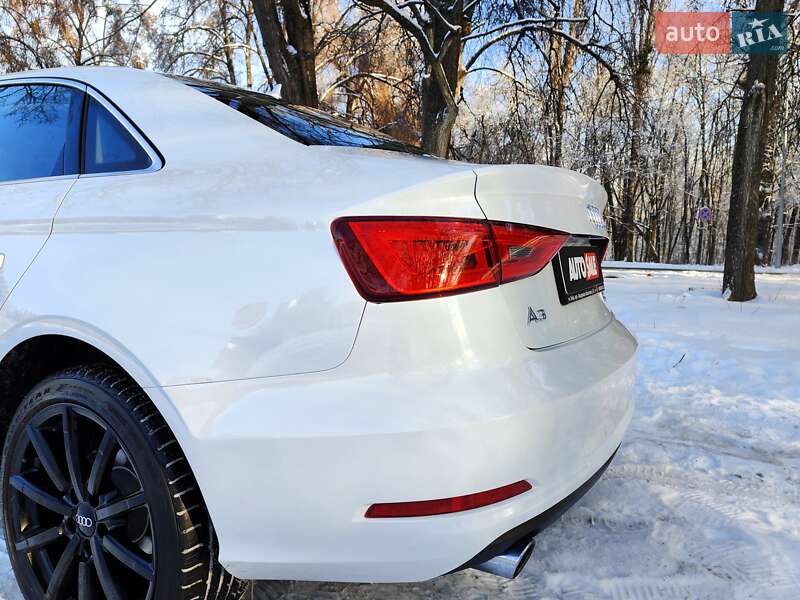 Седан Audi A3 2015 в Києві