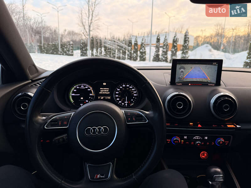 Хетчбек Audi A3 2016 в Харкові