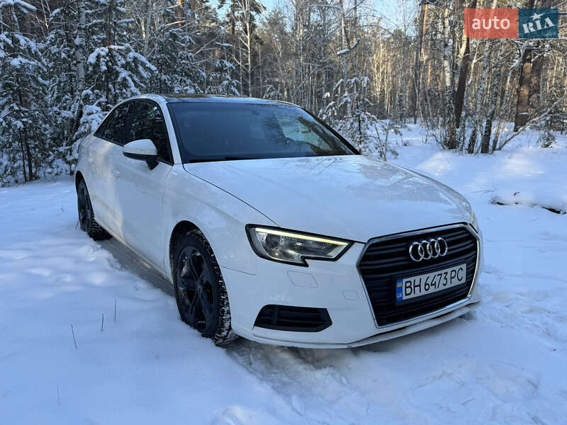 Седан Audi A3 2017 в Києві