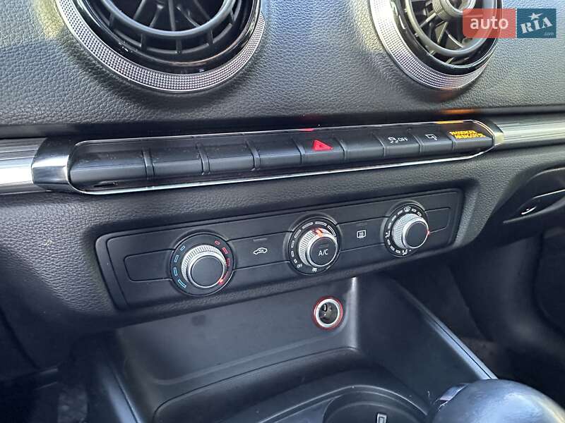 Седан Audi A3 2014 в Киеве