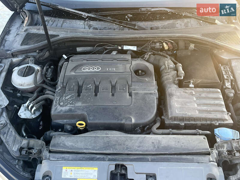 Седан Audi A3 2015 в Чернігові