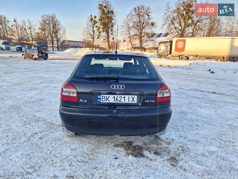 Хэтчбек Audi A3 2001 в Ровно